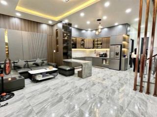 Bán nhà đẹp gần biển hòn chồng  ngang 7m cực hiếm  xách vali vào ở ngay