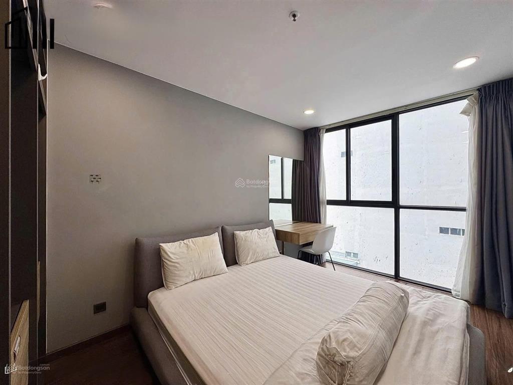 Căn hộ 1pn 1pk siêu rộng chỉnh chu, dịch vụ dọn phòng, giặt đồ đầy đủ, di chuyển q1 5p