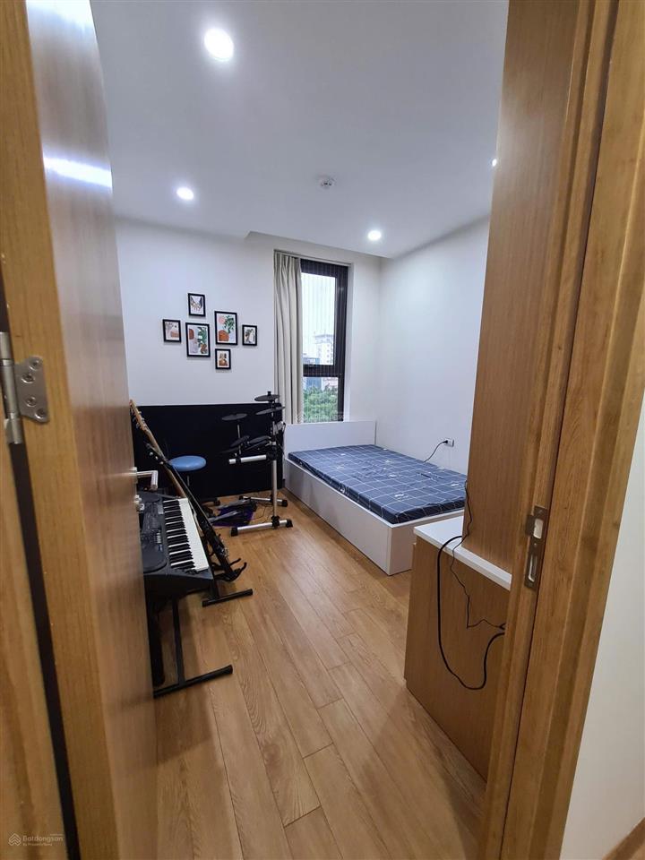 Bán căn hộ 3pn, 2wc tại chung cư c18 xuân la, giá 8,5 tỷ, 87m2 view đẹp, full đồ, có thương lượng