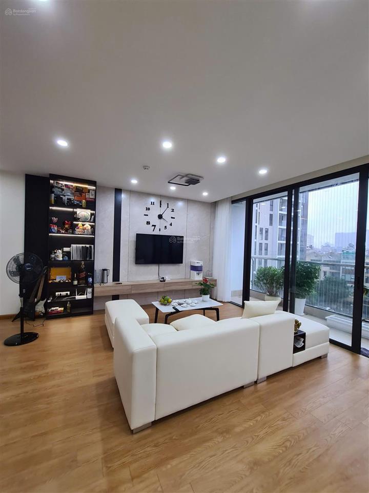 Bán căn hộ 3pn, 2wc tại chung cư c18 xuân la, giá 8,5 tỷ, 87m2 view đẹp, full đồ, có thương lượng