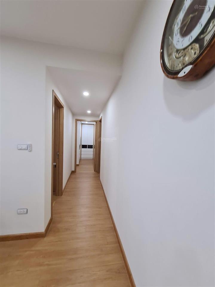 Bán căn hộ 3pn, 2wc tại chung cư c18 xuân la, giá 8,5 tỷ, 87m2 view đẹp, full đồ, có thương lượng