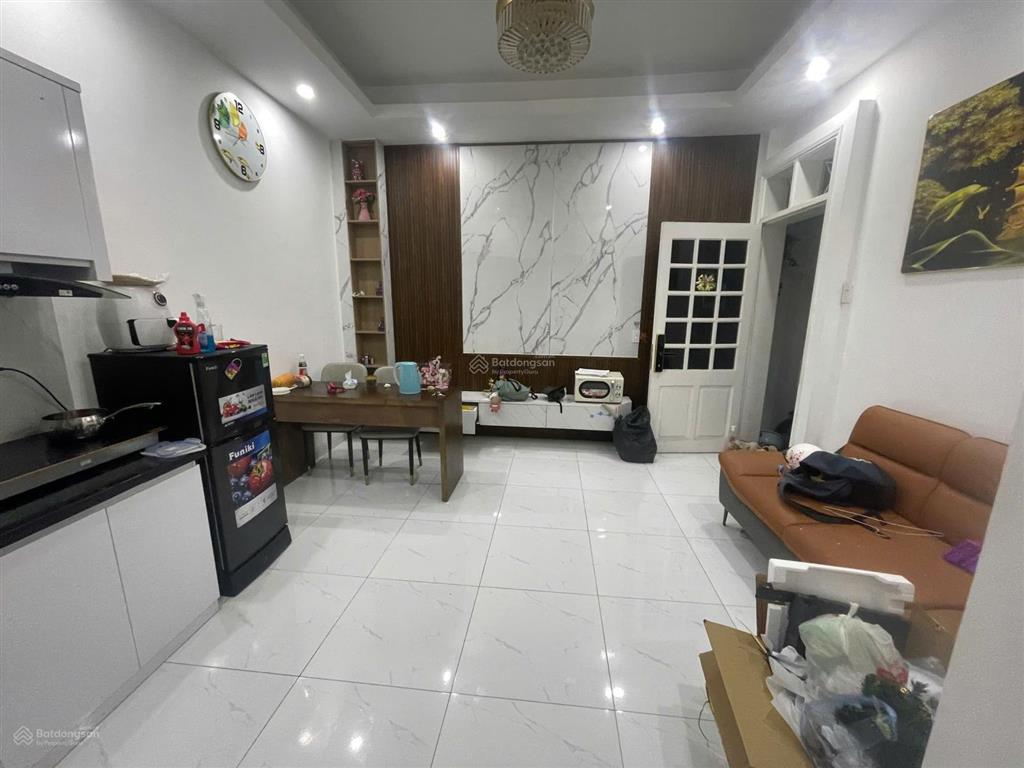 Nhà chính chủ sổ đổ sau quy hoạch ra gần mặt đường, đang cho thuê với dòng tiền 14 triệu/ tháng