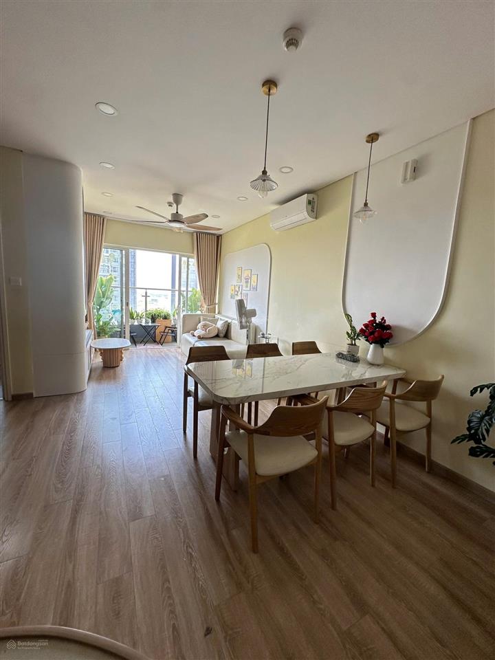 Bán gấp căn hộ 2pn, 2wc tại dragon hill 1 giá bán 4,8 tỷ, 71m2  0794 334 ***