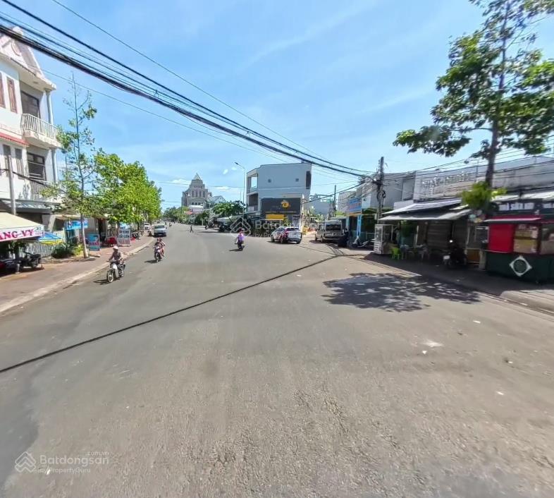 Nhà mặt phố chính chủ, tại đường tôn đức thắng, dt 195,8 m2, kinh doanh cho thuê tốt