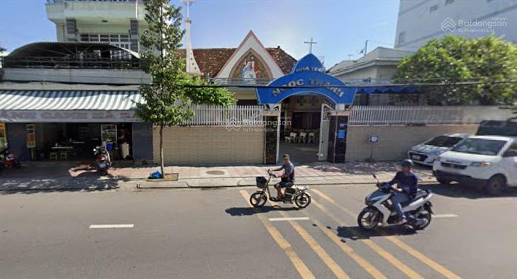 Bán nhà mặt phố đường 2.4, dt 900m2, tại vĩnh phước, nha trang, khánh hòa