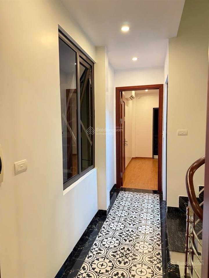 Bán nhà 4 tầng thạch bàn, long biên, hà nội