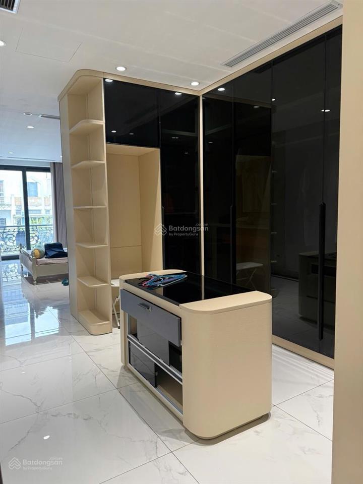 Hiếm ! bán nhà mặt phố ,phố huế  hai bà trưng 150m  6t mt4.3m  157 tỷ .kinh doanh sầm uất