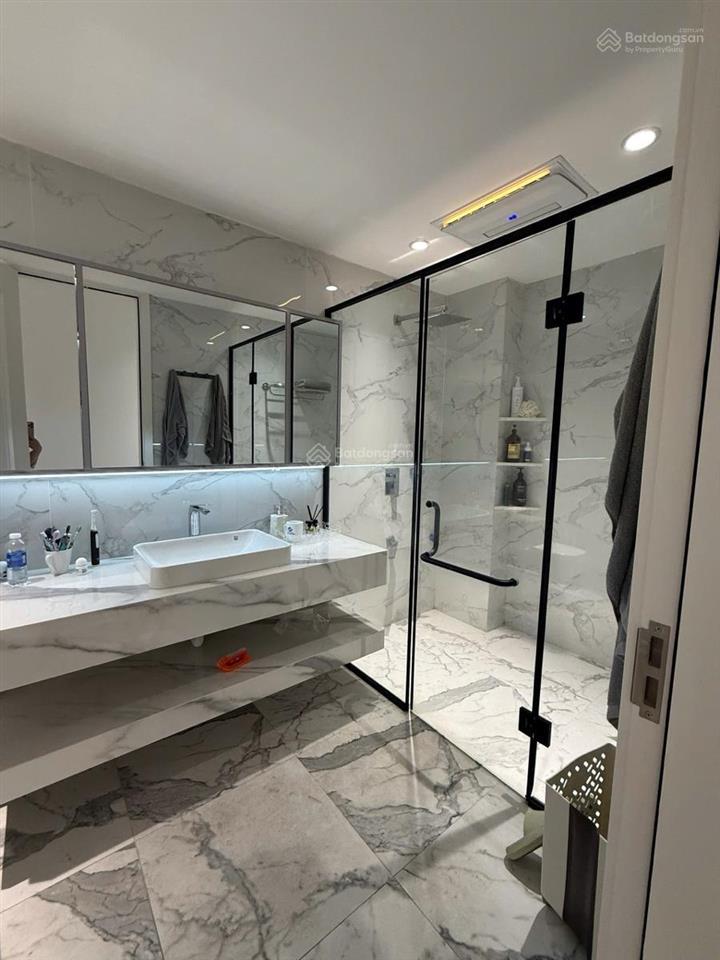 Hiếm ! bán nhà mặt phố ,phố huế  hai bà trưng 150m  6t mt4.3m  157 tỷ .kinh doanh sầm uất