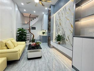 Đẹp ! bán nhà hồ ba mẫu  đống đa 28m  4 tầng  mặt tiền 3m  6.45 tỷ . nhà mới , ở ngay , sát hồ