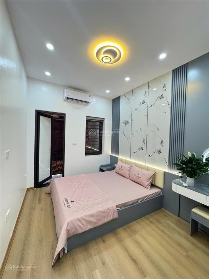 Siêu phẩm! bán nhà hồ ba mẫu  đống đa 28m  4 tầng  6.35 tỷ . nhà mới đẹp kính coong , full đồ