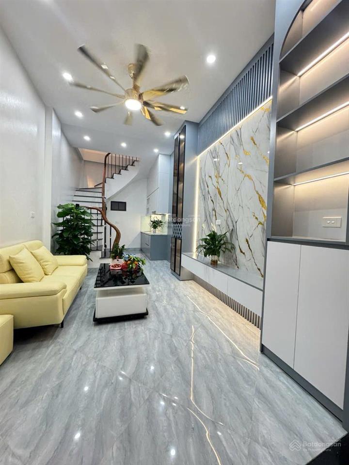 Siêu phẩm! bán nhà hồ ba mẫu  đống đa 28m  4 tầng  6.35 tỷ . nhà mới đẹp kính coong , full đồ