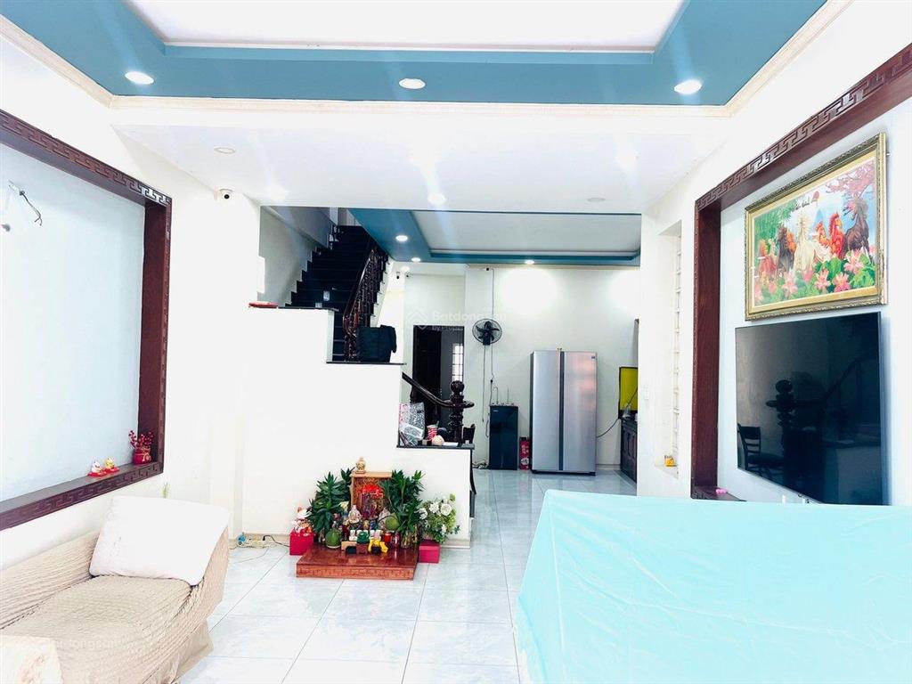 Bán nhà 150 mét vuông, 4 phòng ngủ, mặt tiền xe hơi ngủ trong nhà, quận 9