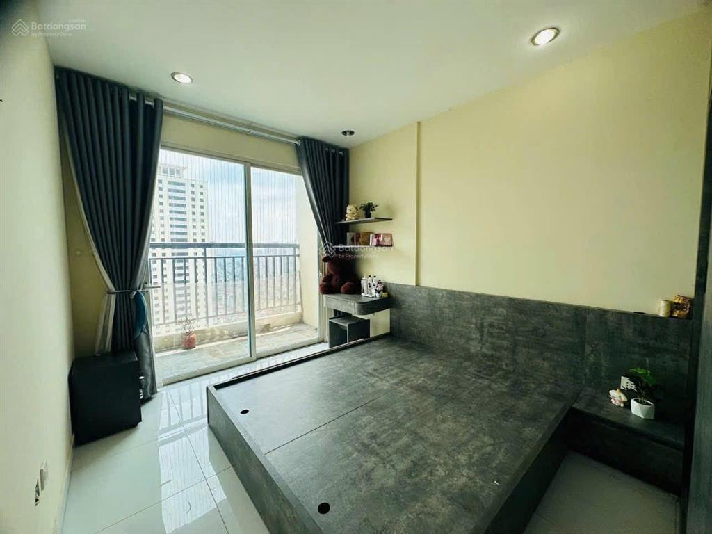 Chủ nhờ bán gấp căn hộ 88m2, 3pn, 2wc tòa b hồ gươm plaza  102 trần phú, hà đông