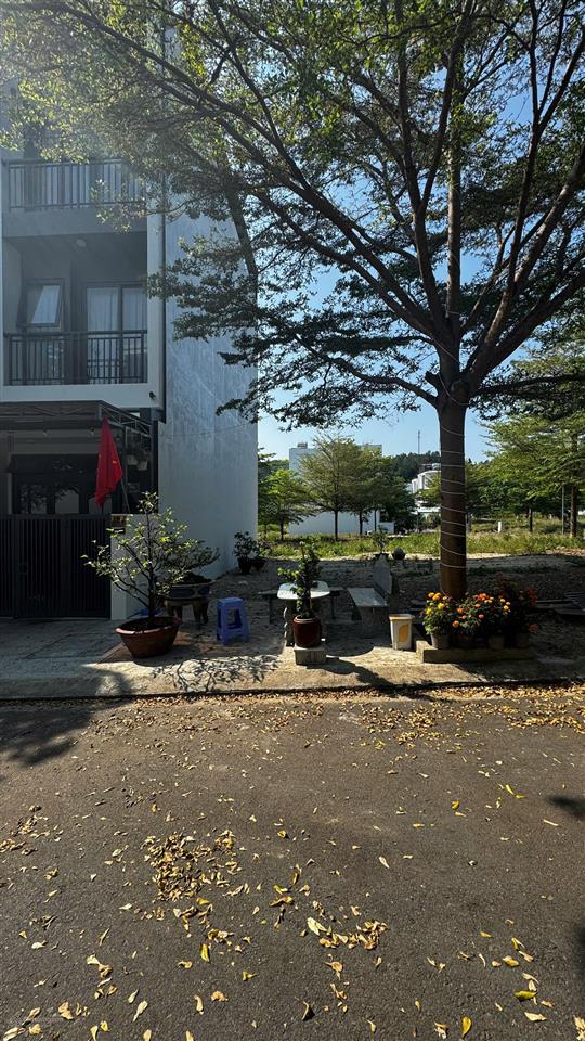 Bán nhanh lô sạch 63m đông nam giá 2,3t