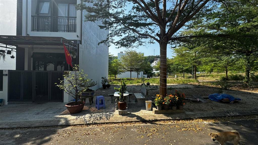 Bán nhanh lô sạch 63m đông nam giá 2,3t
