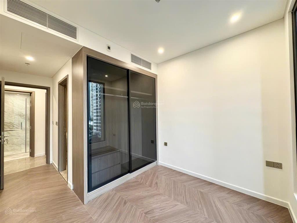 Cho thuê căn hộ 3 phòng ngủ cao cấp tại lumiere diện tích 85m²