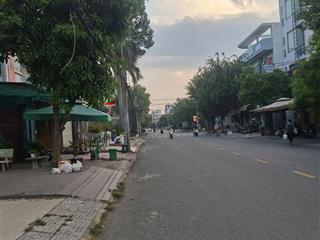 Bán nhà chính chủ  10,5 tỷ  81m