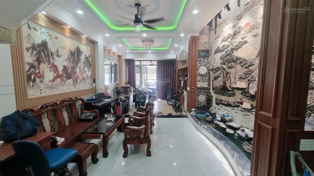 Nhà trung tâm dĩ an nở hậu tài lộc ngay vincom 550 chỉ 5 tỷ 8