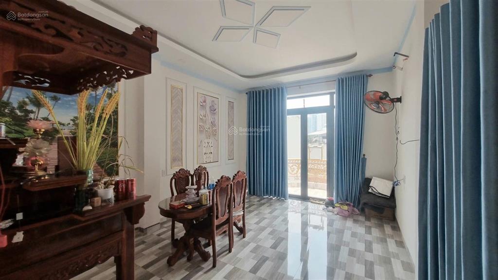 Nhà trung tâm dĩ an nở hậu tài lộc ngay vincom 550 chỉ 5 tỷ 8