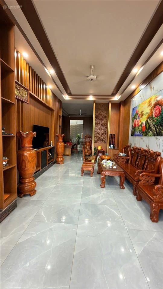 *bán gấp nhà đẹp kdc minh tuấn  bình đáng  3 tầng có hầm xe hơi*