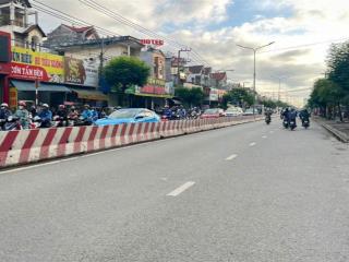 Gấp gấp vip chính chủ, có khách là chốt bán nhà 3 tầng, gần ngã tư, mặt tiền nhựa kinh doanh 15 tỷ