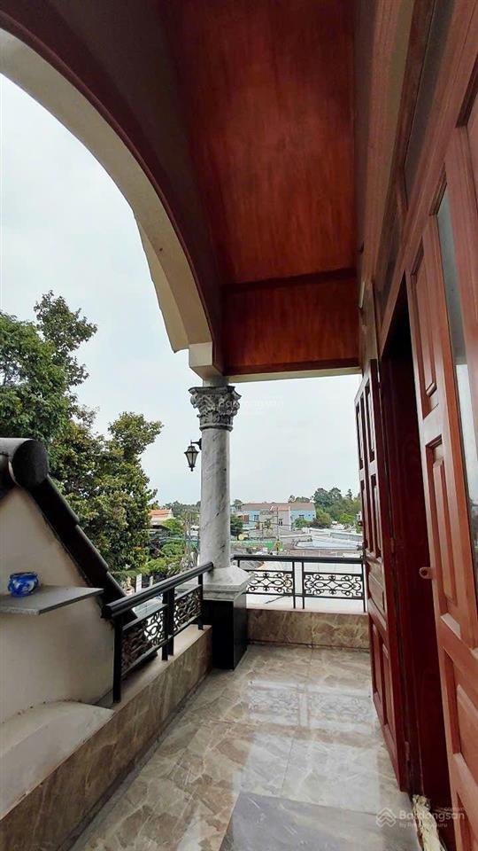 Gấp gấp vip chính chủ, có khách là chốt bán nhà 3 tầng, gần ngã tư, mặt tiền nhựa kinh doanh 15 tỷ