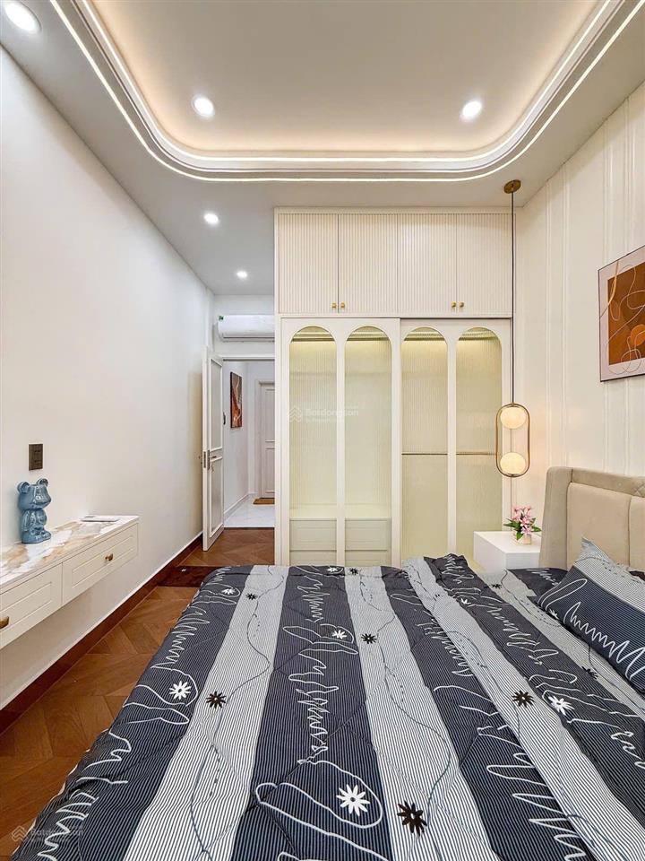 Bán nhà phú nhuận hẻm ô tô phùng văn cung, 4 tầng, full nội thất  giá 7,2 tỷ