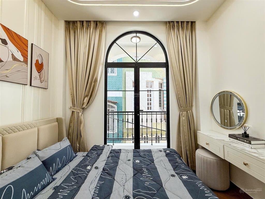 Bán nhà phú nhuận hẻm ô tô phùng văn cung, 4 tầng, full nội thất  giá 7,2 tỷ