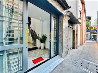 Bán nhà phú nhuận 31m2, 5 tầng 6,95 tỷ