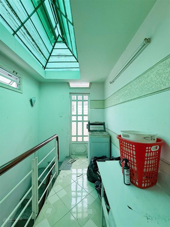 Bán nhà tại nguyễn đình chính, 5,2 tỷ, 29m2, 4 tầng, 2pn, 3wc