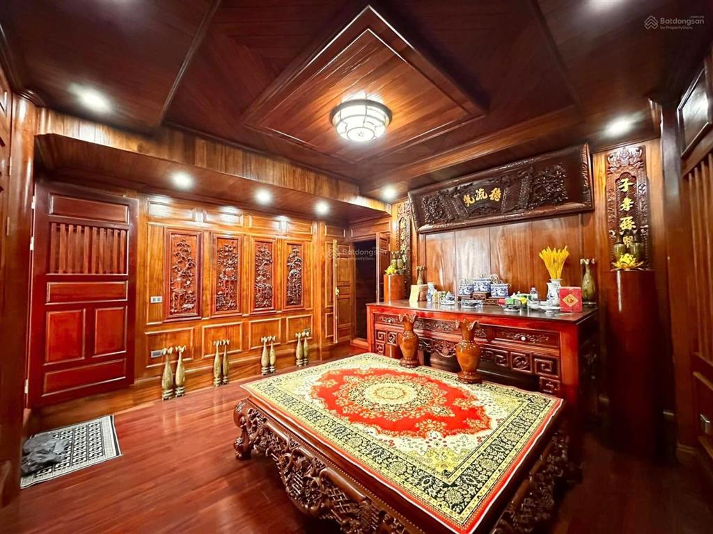 Mặt phố giáp nhấtthanh xuânhàng xóm royal city  71m9 tầngmt 5,6m.