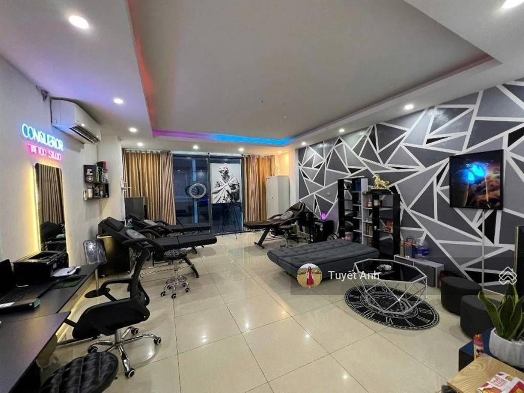 28 tỷ mặt phố nguyễn văn tuyết, đống đa. lô góc 2 thoáng. 40 m. 6 tầng thang máy. mt 5m.