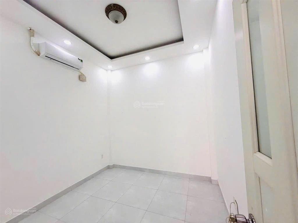 Hẻm ô tô thông, kinh doanh, 45m2, 3 tầng, 4pn, hoàng hoa thám p5 phú nhuận, dòng tiền 22tr/th, 9.2t