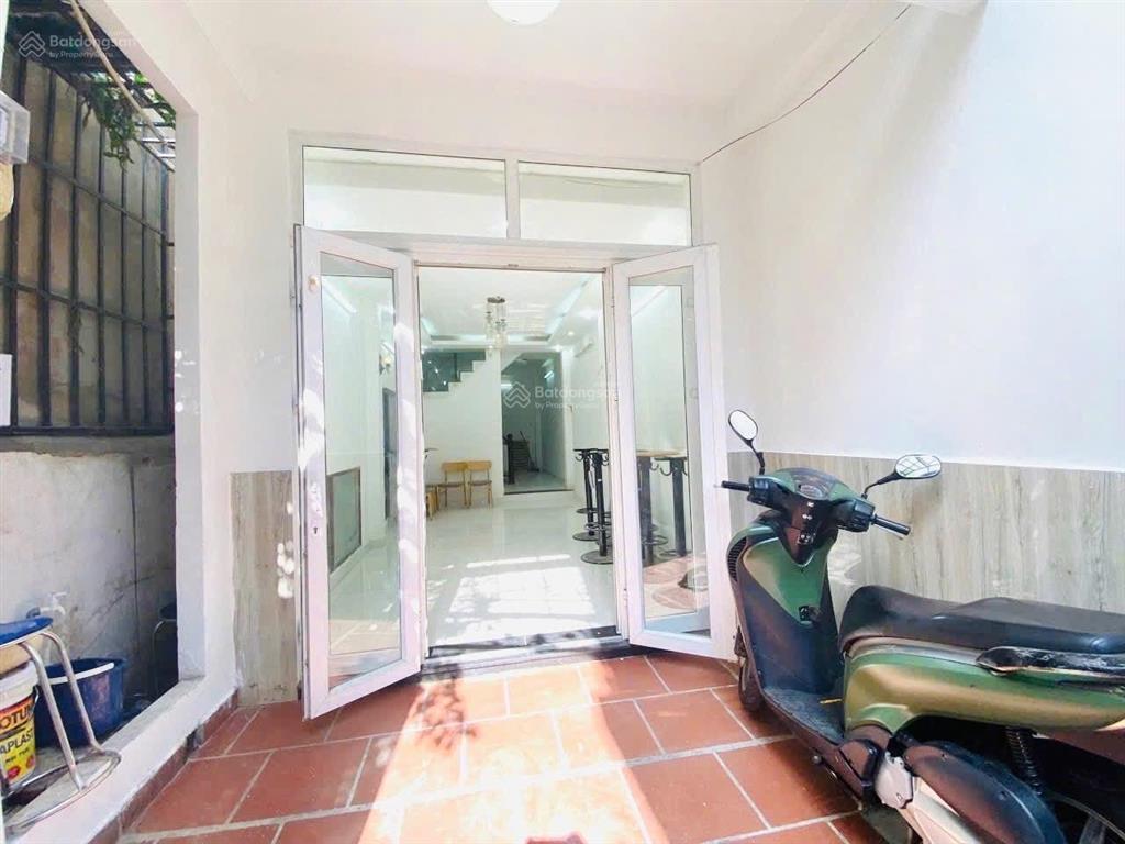 Hẻm ô tô thông, kinh doanh, 45m2, 3 tầng, 4pn, hoàng hoa thám p5 phú nhuận, dòng tiền 22tr/th, 9.2t