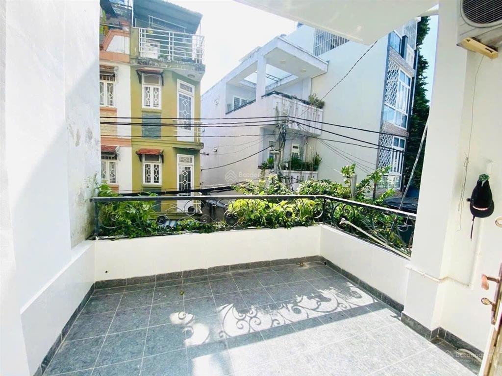 Hẻm ô tô thông, kinh doanh, 45m2, 3 tầng, 4pn, hoàng hoa thám p5 phú nhuận, dòng tiền 22tr/th, 9.2t