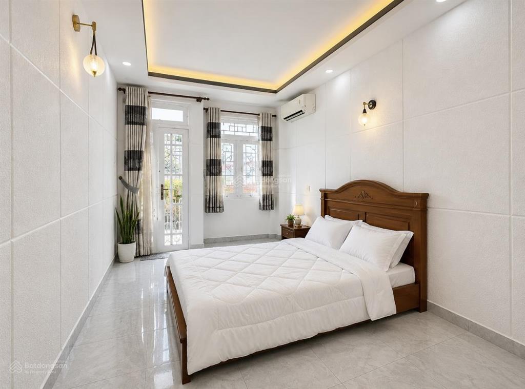 Siêu phẩm 35m2, 5 tầng, 4pn khép kín, phan xích long,hẻm thông,full nội thất, chỉ 6.6t