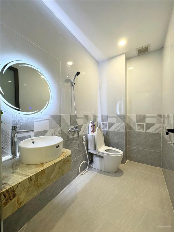 Bán nhà hẻm oto đường hoàng diệu  3 phòng ngủ  nhà đẹp sách vali vô ở