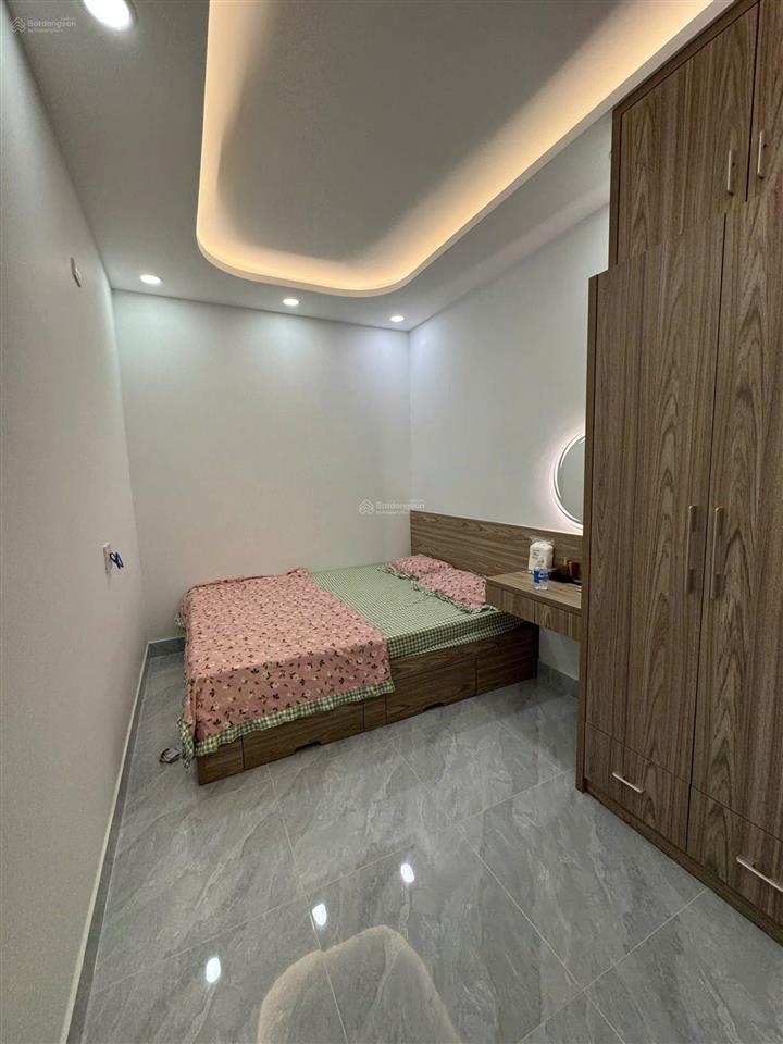 Bán nhà hẻm oto đường hoàng diệu  3 phòng ngủ  nhà đẹp sách vali vô ở