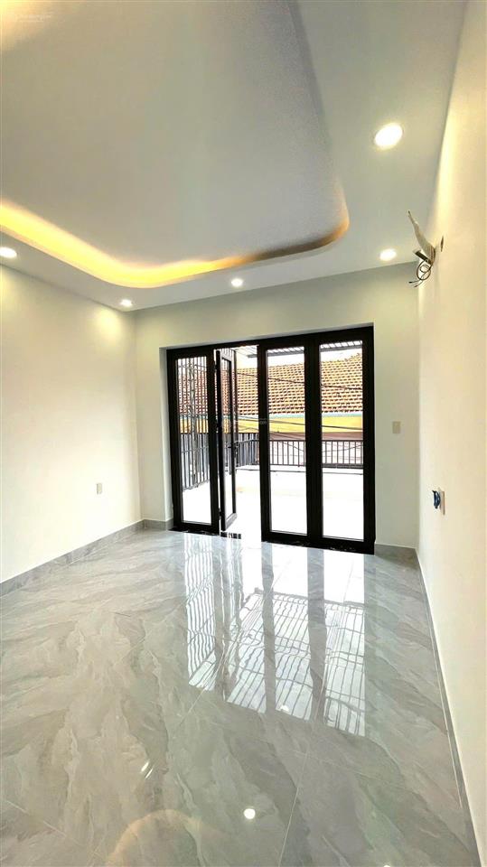 Bán nhà hẻm oto đường hoàng diệu  3 phòng ngủ  nhà đẹp sách vali vô ở