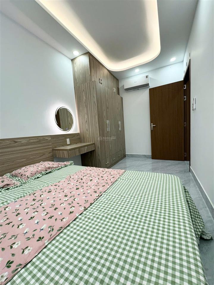Bán nhà hẻm oto đường hoàng diệu  3 phòng ngủ  nhà đẹp sách vali vô ở