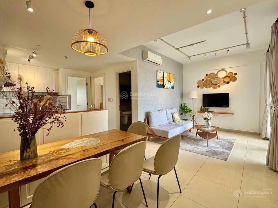 Căn hộ 2 phòng ngủ view sông đang trống sẵn tại masteri giá thuê 23 triệu có suất oto