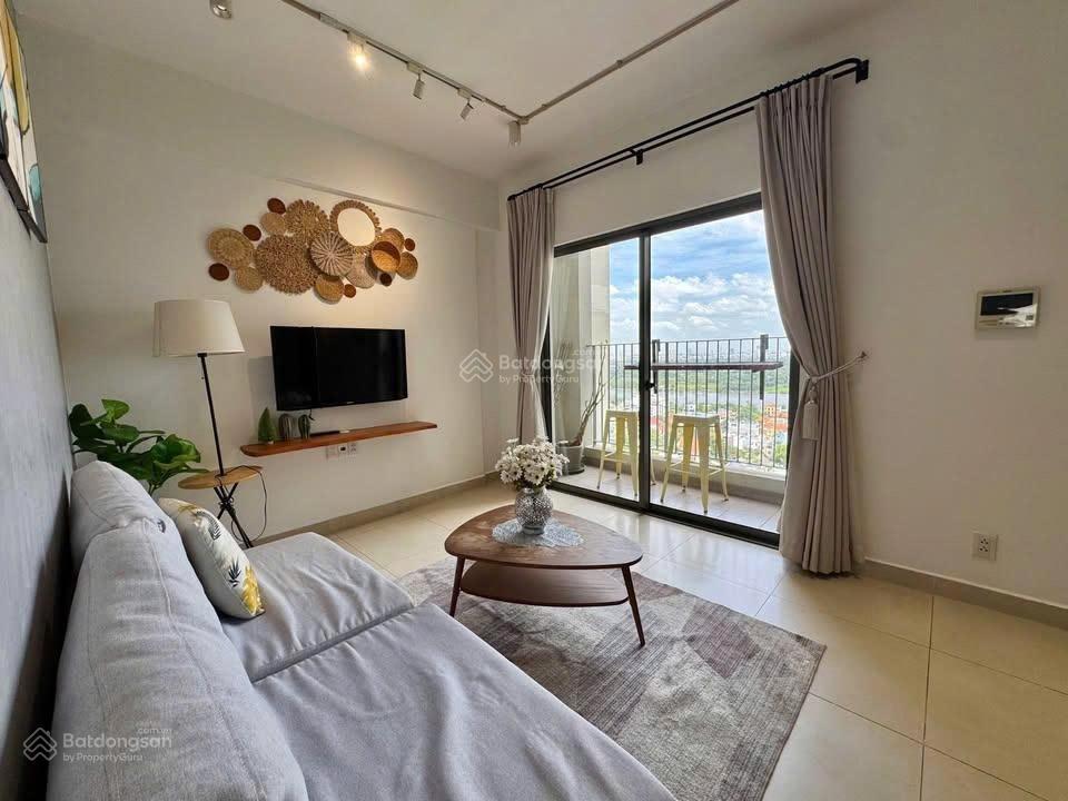 Căn hộ 2 phòng ngủ view sông đang trống sẵn tại masteri giá thuê 23 triệu có suất oto