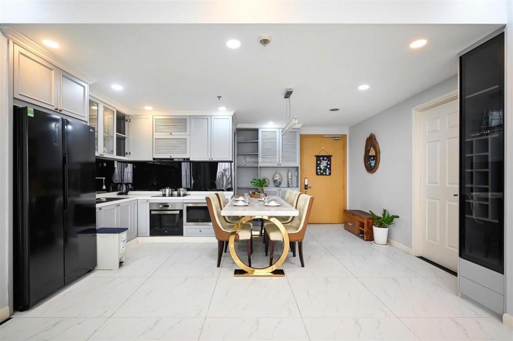 Cho thuê nhanh căn hộ 3 phòng ngủ view hồ bơi tòa t5 masteri thảo điền