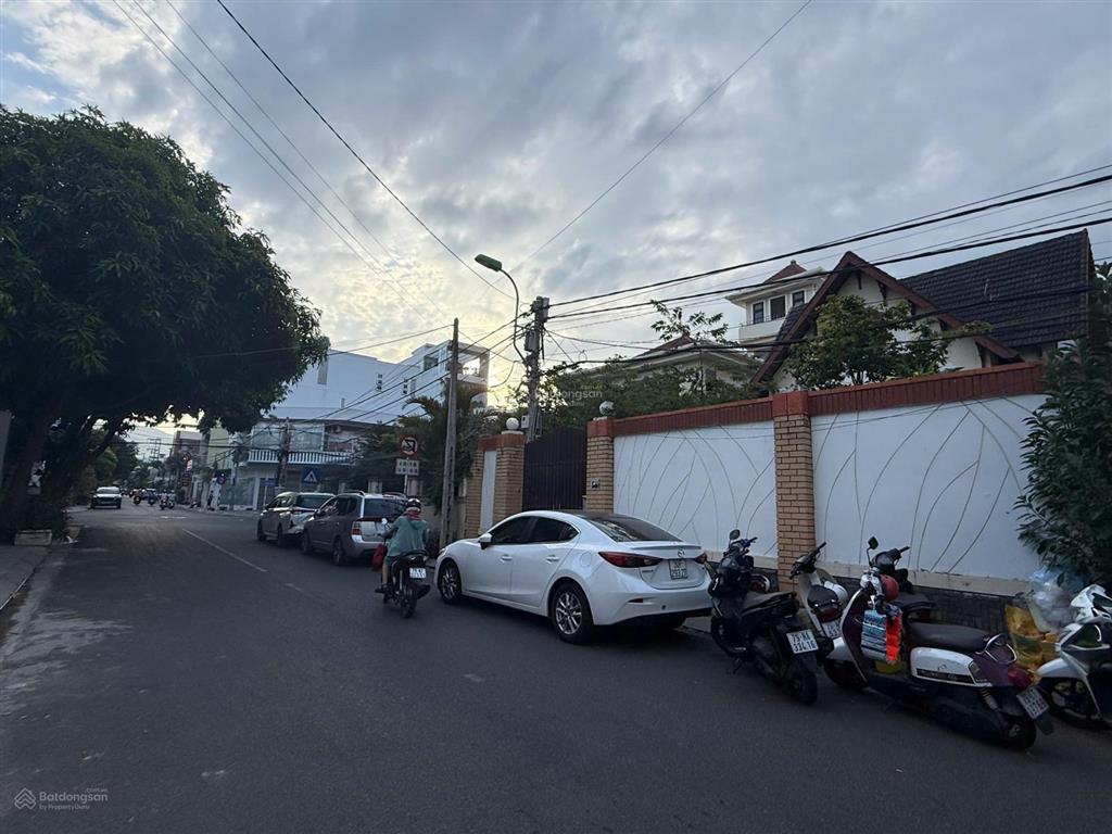 Bán nhà mặt tiền đường lam sơn 2 tầng  phước hòa cũ, nha trang giá tốt