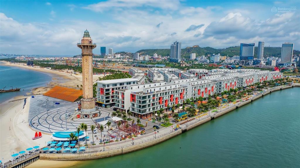 Bán căn shophouse sun marina (sun porto) mặt cảng tàu, cạnh ngọn hải đăng hạ long. nhận nhà ngay