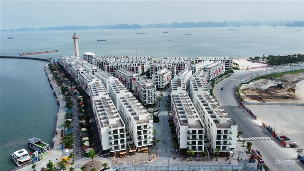Bán shophouse ngọn hải đăng hạ long  sun porto, nhận nhà kinh doanh ngay, thanh toán 33 tháng