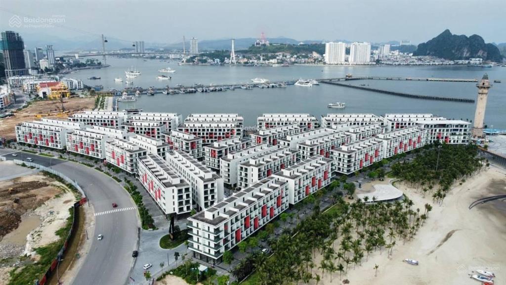 Bán shophouse sun porto mặt bến du thuyền, cạnh ngọn hải đăng. nhận nhà ngay, htls 24 tháng