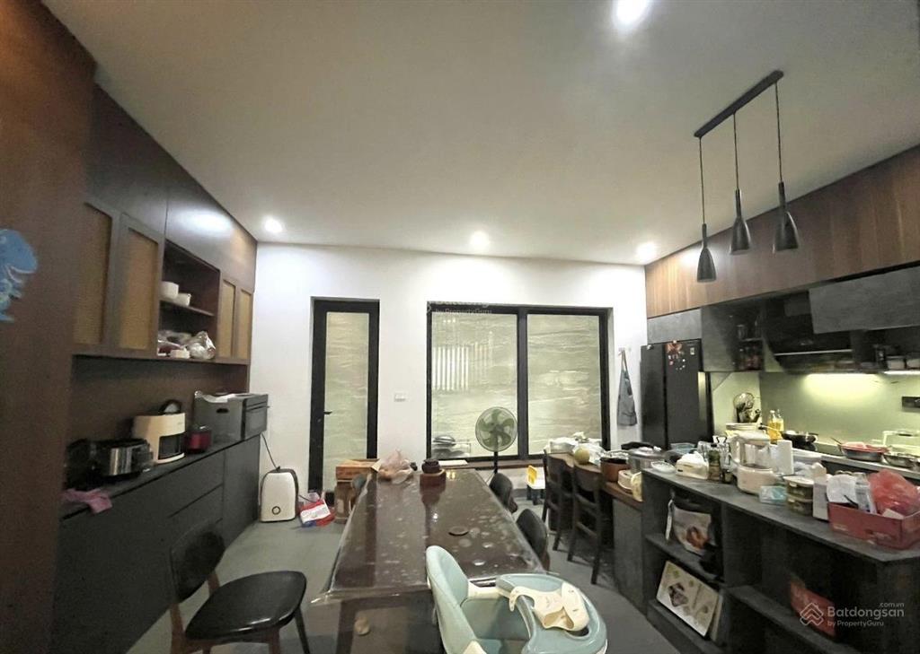 Bán nhà vườn lê trọng tấn, 2 mặt thoáng, vỉa hè, gara ô tô, view vườn hoa cực đẹp.