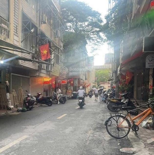 Bán nhà phân lô mặt phố 2 mặt thoáng view hồ văn quán 9 tầng + hầm, thang máy dòng tiền 1,5 tỷ/năm