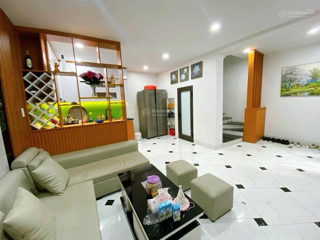 Bán nhà trương định 5 tầng, full nội thất, cách mặt phố 20m, kinh doanh online.